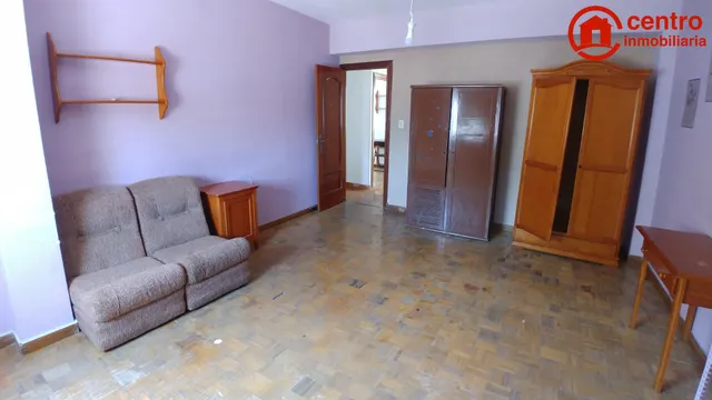 Piso céntrico junto a la Salle — 10