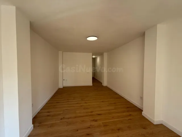 Apartamento con terraza, Alicante, Torrevieja, Playa del Acequión. 3 habitaciones, 108 m2, 90 metros al mar — 12