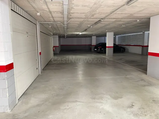 Plaza de garaje cabinada en venta en Benidorm, centro. - foto 4