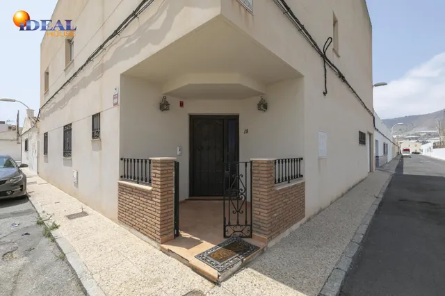 Espectacular casa con piscina a 15 minutos de la playa — 34