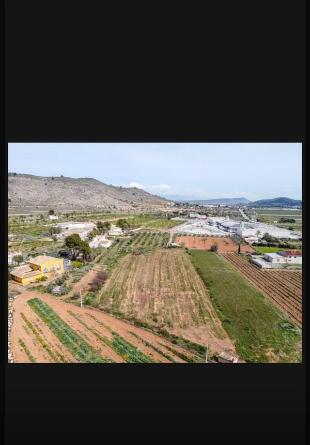 Terreno edificable a la venta - foto 2