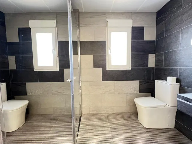 CLINICA recién REFORMADA y 100% EQUIPADA — 28