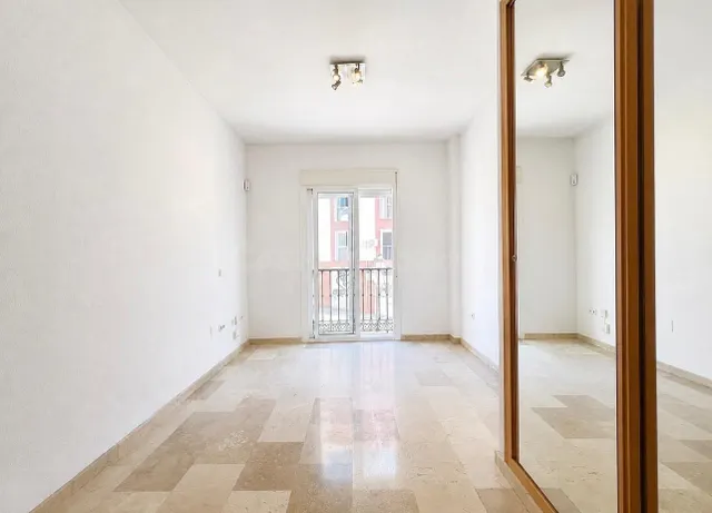Estudio luminoso en pleno centro de Málaga - foto 4