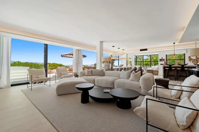MAGNIFICENT MANSION WITH PANORAMIC SEA AND MOUNTAIN VIEWS IN - foto 4
