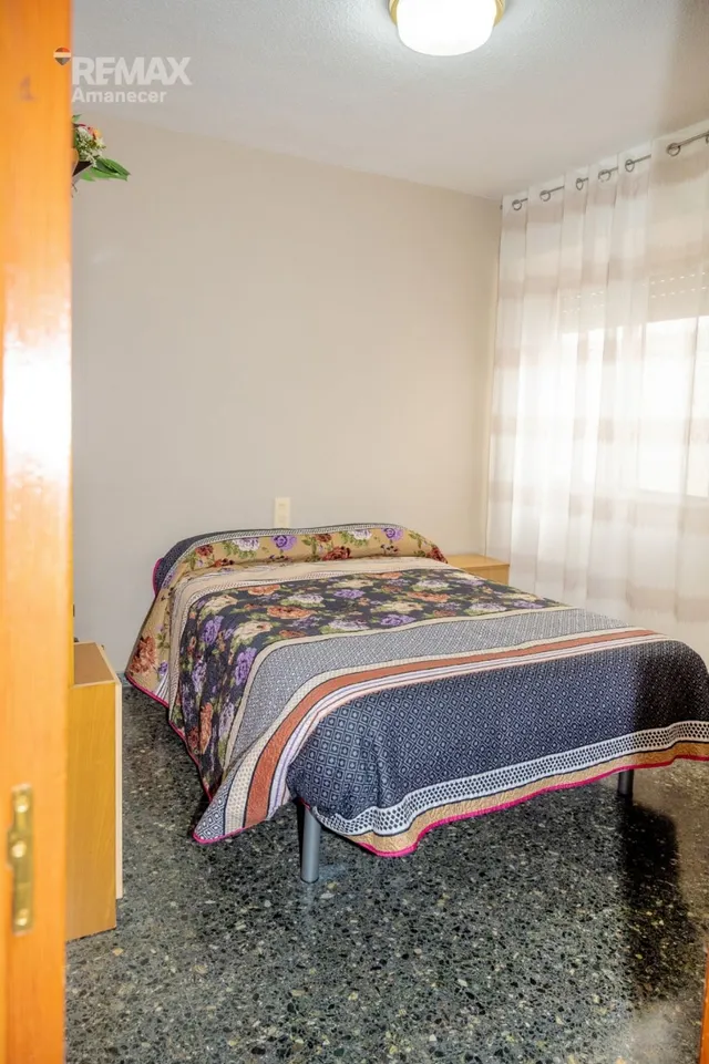 GRAN ADOSADO DE 254 m2 EN ENGUERA CON GARAJE XXL, PATIO Y P — 21