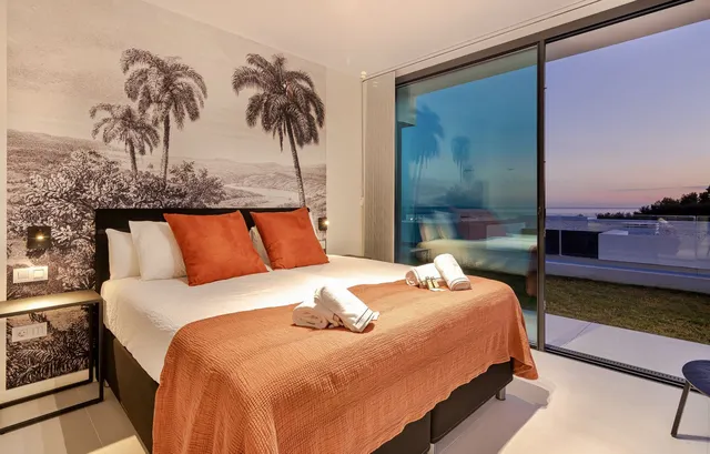 Chalet 4 habitaciones 327m² en venta - Riviera del sol — 28
