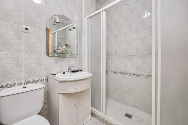 Exclusivo Apartamento en el Corazón de Torrevieja — 12