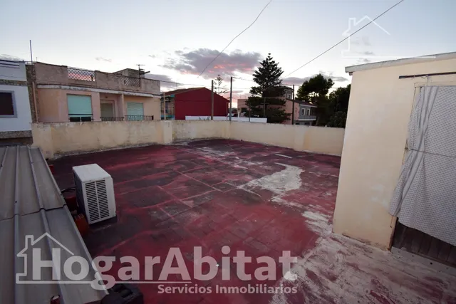 ¡UBICACIÓN IDEAL! CASA ESQUINERA Y ACOGEDORA CON TERRAZA — 14