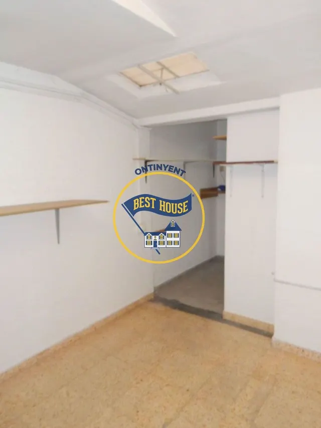 EXCELENTE LOCAL COMERCIAL POR TAMAÑO Y UBICACIÓN EN ONTINYENT. — 5