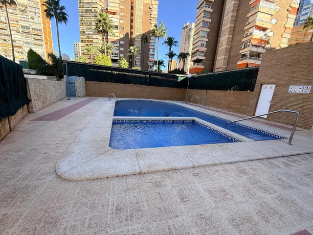 Fantástico piso de dos dormitorios en el centro de Benidorm — 33