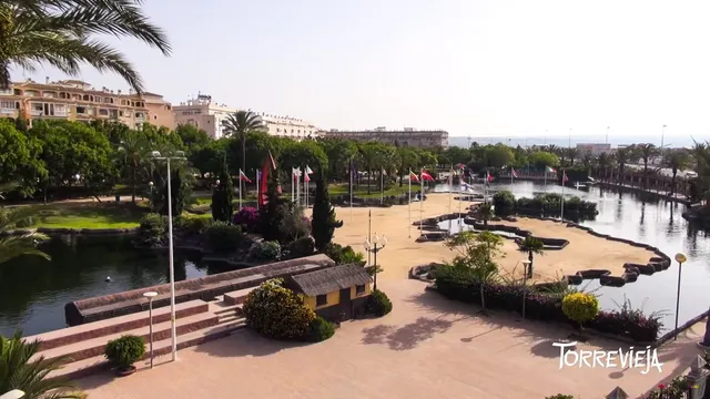 APARTAMENTO DE LUJO EN EL CENTRO DE TORREVIEJA — 14