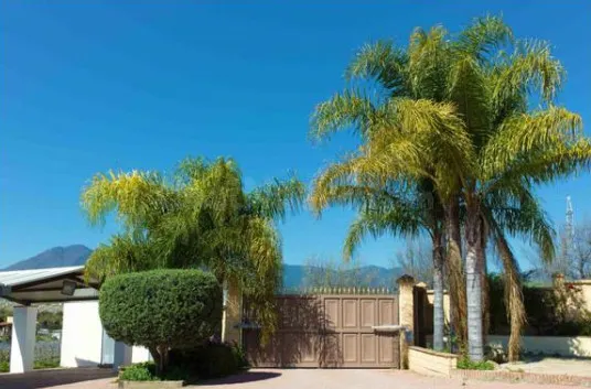 Chalet 5 habitaciones 270m² en venta - Costa Del Sol - foto 4