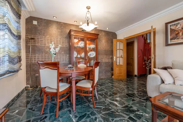 Magnífica casa unifamiliar de 4 dormitorios grandes en Otura — 11