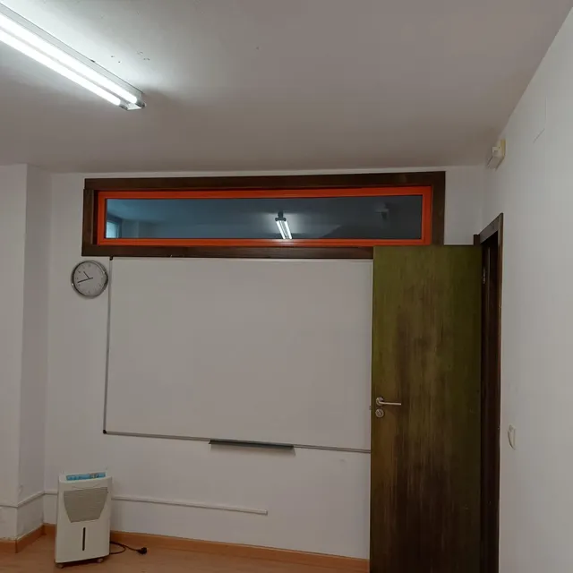 LOCAL ACONDICIONADO EN ALQUILER PARA ACADEMIA — 22