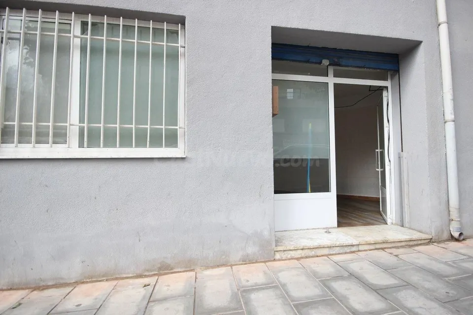 Local Comercial en Alquiler, Zona Ficia