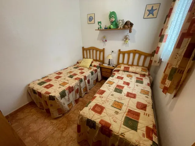 Apartamento con garaje y piscina en el centro de Torrevieja — 24