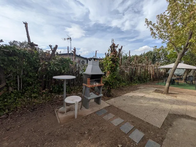 CHALET CON PISCINA EN URBANIZACIÓN — 33