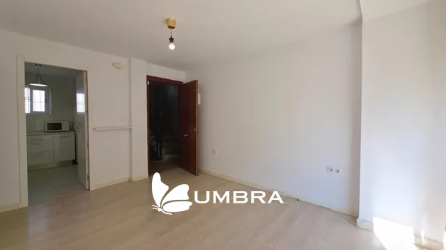 PISO REFORMADO DE 3 DORMITORIOS CON BALCÓN | LA PLATA, JEREZ - foto 4