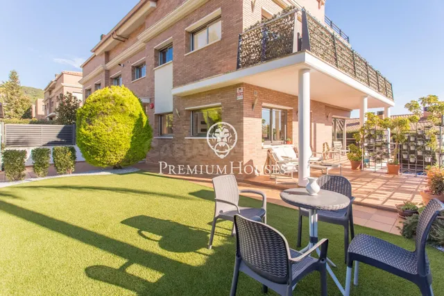 Casa en venta en Vilassar de Dalt con espectaculares vistas - foto 2