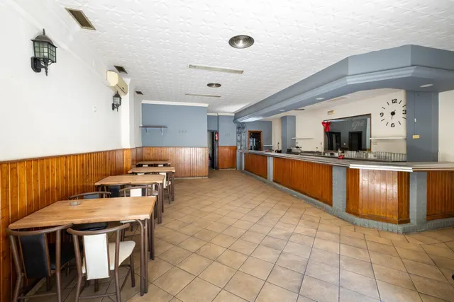 LOCAL COMERCIAL DE 106 m2 EN VENTA EN GRANADA — 9