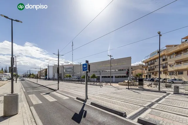 Amplia adosada en una de las mejores zonas de Churriana de la Vega — 46