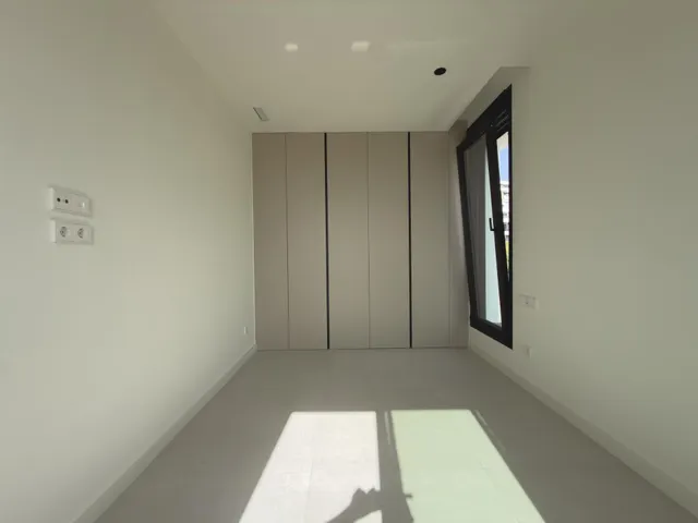 Villa contemporánea con piscina privada y vistas al mar en Finestrat — 43
