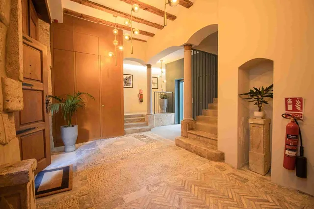 Luminoso oasis urbano en el corazón de Valenci — 17