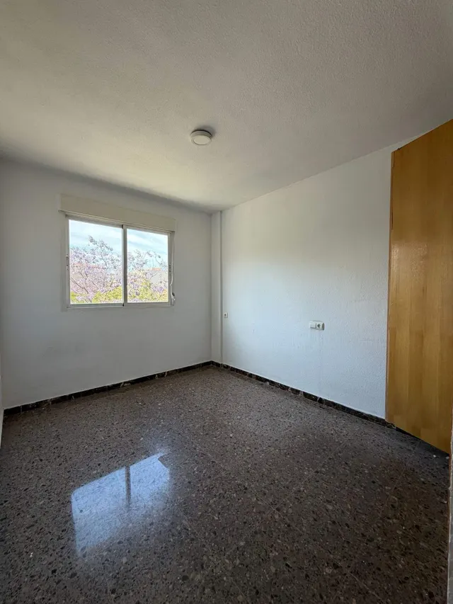 Amplio y Luminoso Apartamento en Altozano, Alicante — 20
