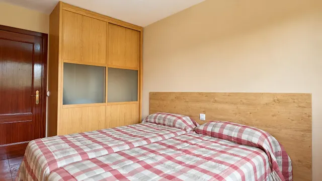 APARTAMENTO A POCOS METROS DE LA PLAYA DE COBRECES — 9