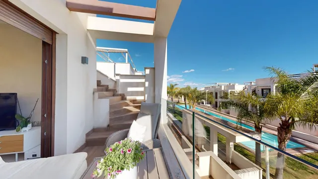 Bungalow en planta alta con solárium privado de 70m2 y vista