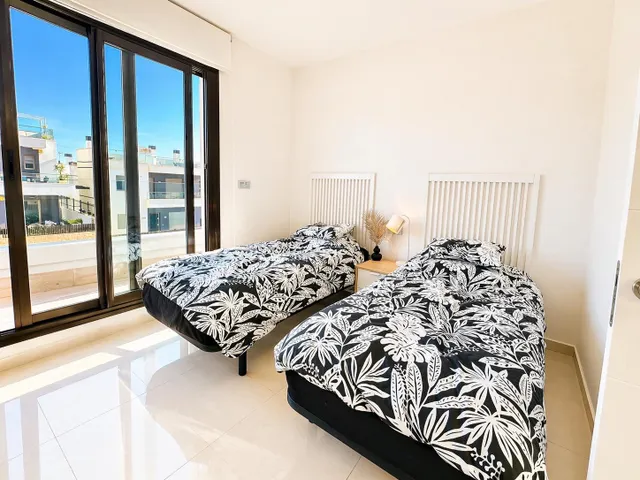 Adosado contemporáneo  PAU-26 con piscina privada y solárium — 28