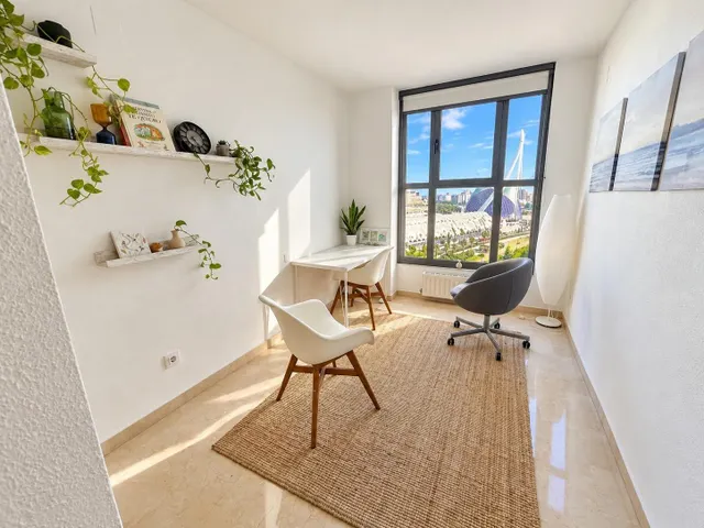 Piso de 3 habitaciones con piscina y garaje junto a Ciudad de las Artes — 5
