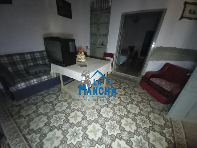 *53.000€* inmobiliaria la mancha vende casa con patio en Barrax ( Albacete ). — 13