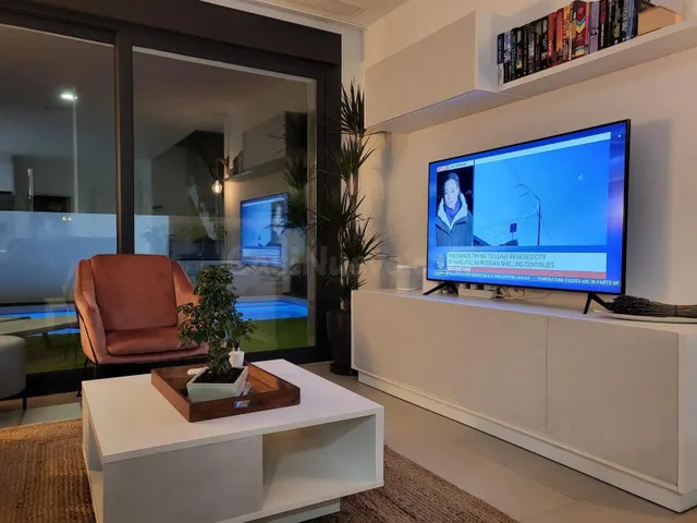 Vivienda con piscina privada y amplio jardín en Almoradí — 12