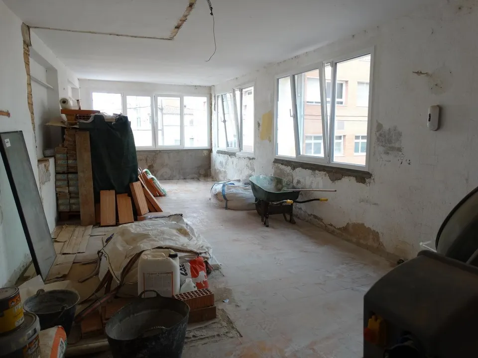 Piso para reformar a tu gusto - 3 dormitorios - 3 calles - Ventanas nuevas