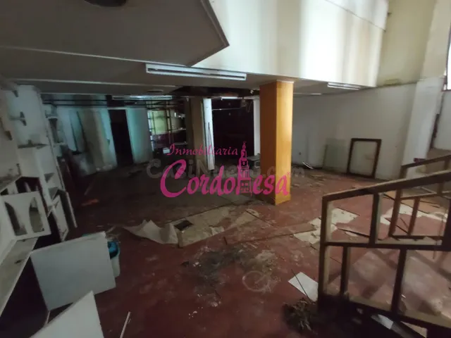 LOCAL COMERCIAL EN ZONA CRUZ CONDE — 4