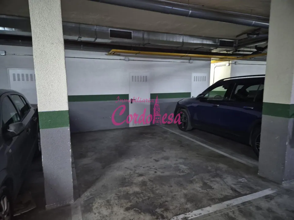 MAGNIFICA PLAZA DE GARAJE CON TRASTERO EN ZONA CASCO HISTORICO!!!. A 4 MINUTOS DEL AYUNTAMIENTO!!!