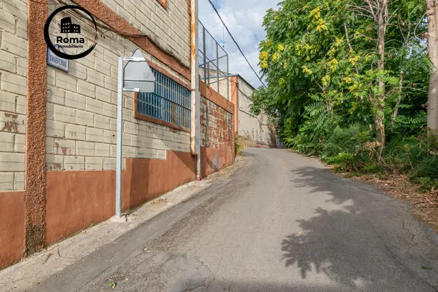 NAVE INDUSTRIAL DE 240M2 EN JUN-GRANADA — 32