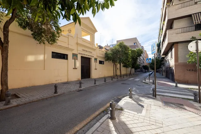 Local comercial de 150 m2 entre Camino de Ronda y Alhamar – doble acceso — 20