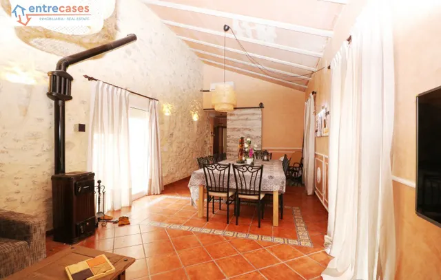 CASA INDEPENDIENTE EN EL CENTRO DE SAGUNTO — 6