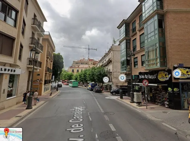 BAJO COMERCIAL DE 120m2 + ALTILLO DE 15m2 EN CALLE PRINCESA 