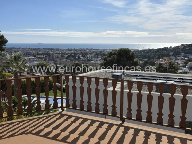 Exclusiva Casa en Venta en Montemar – Castelldefels con Vist - foto 3