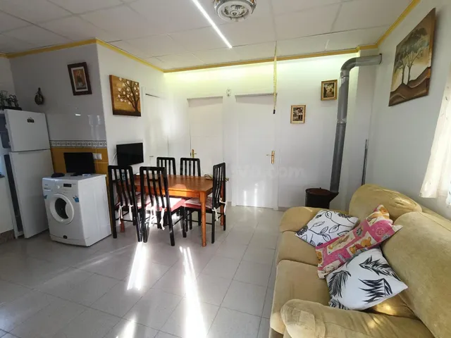 ¡Oportunidad en Llíria! Finca Rústica Autosuficiente con Gra - foto 3