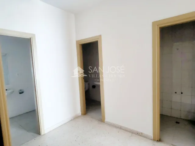 OPORTUNIDAD EN VENTA DE LOCAL COMERCIAL EN ASPE EN ZONA DEL PARQUE DOCTOR CALATAYUD — 3
