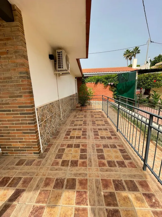 CASA CON ENCANTO Y JARDÍN EN EL CABO DE LAS HUERTAS — 28