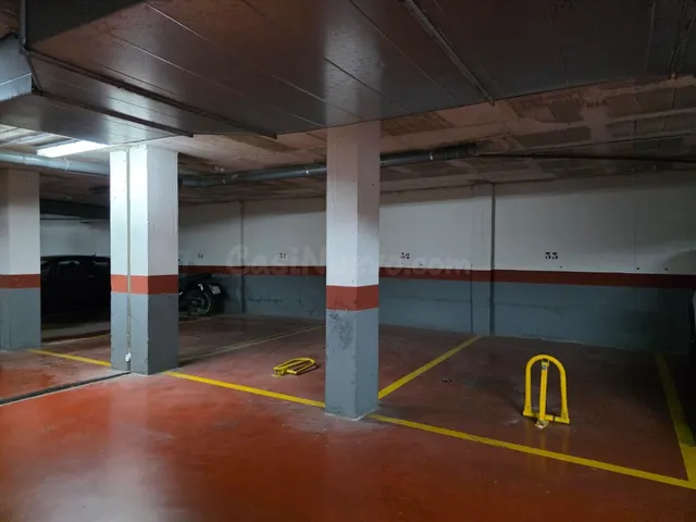 AMPLIA PLAZA DE PARKING ZONA PLAZA CASTILLA - ELCHE — 3