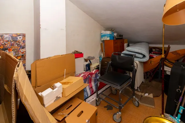 PISO EN CASCO ANTIGUO DE TRES DORMITORIOS, DOS BAÑOS,GARAJE Y TRASTERO. — 30