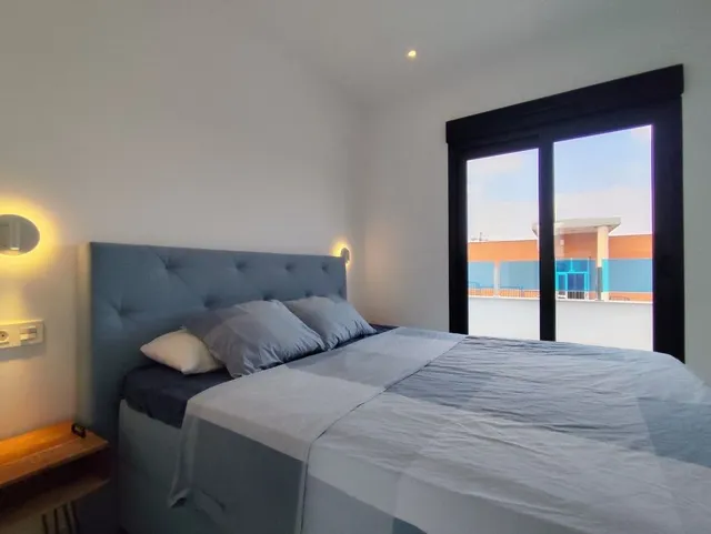 Casa adosada en venta en Bigastro con 3 dormitorios, 3 baños, solárium privado de 39 m2 y piscina comunitaria — 14