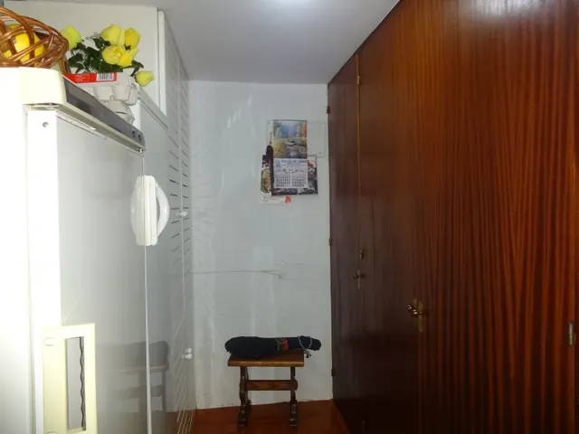 SE VENDE CASA SEÑORIAL PAREADA DE PIEDRA REFORMADA Y EN PERFECTO ESTADO EN PADRON — 26