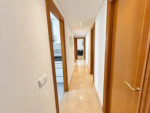 Piso de 3 habitaciones con piscina y garaje junto a Ciudad de las Artes — 15